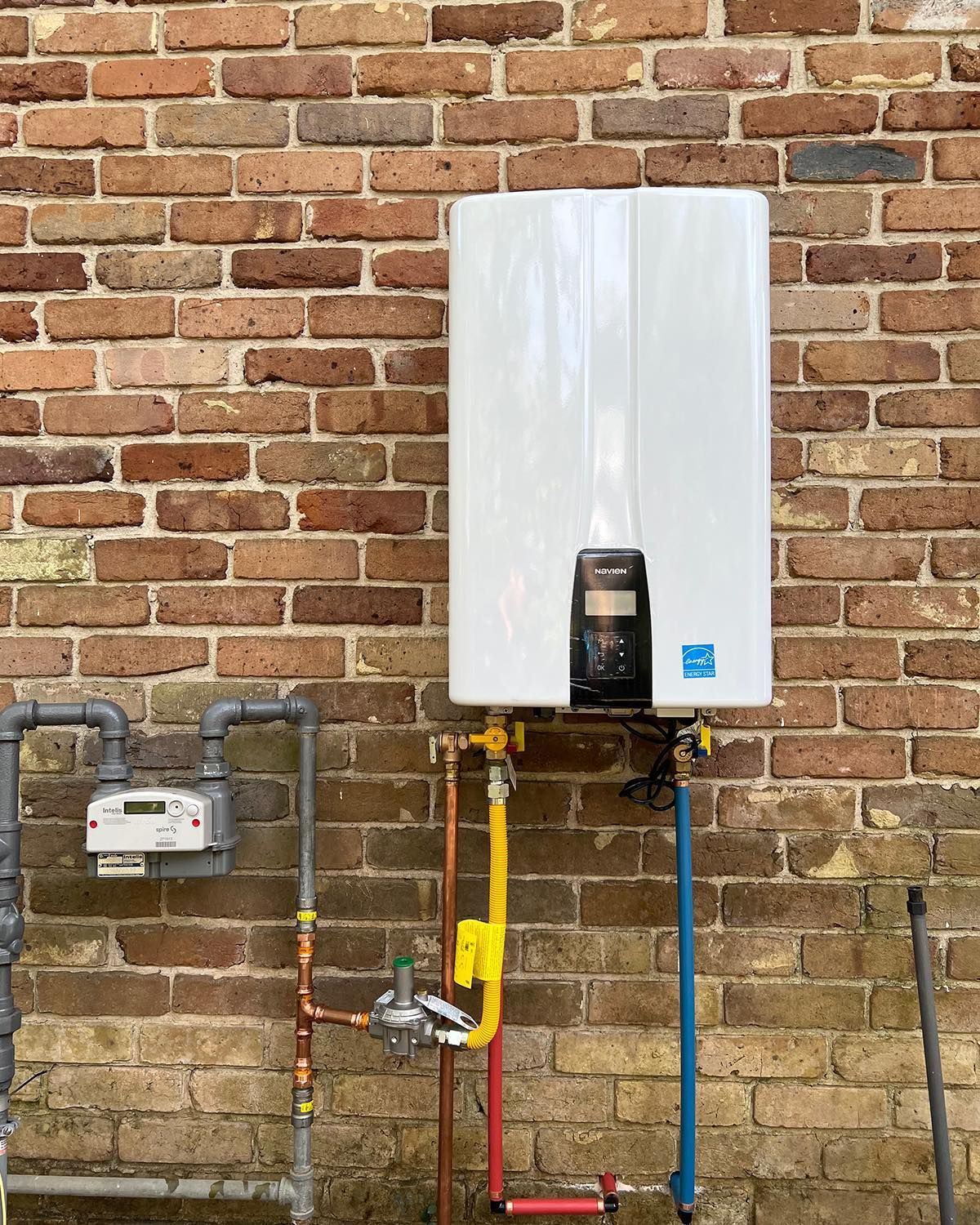 Tankless water heater installed by Quick Rooter